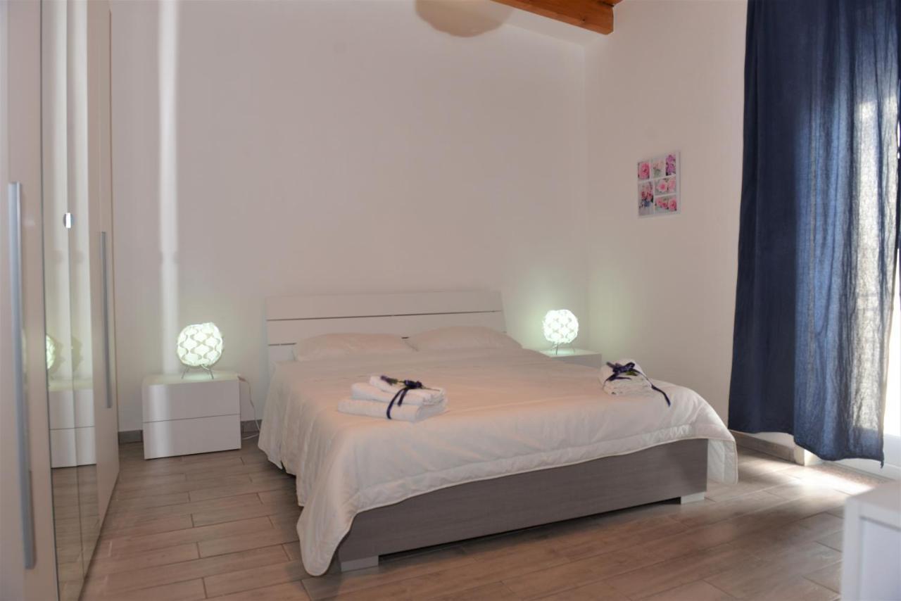 Casa Vacanze La Collinetta Lavanda Villa Noto Luaran gambar